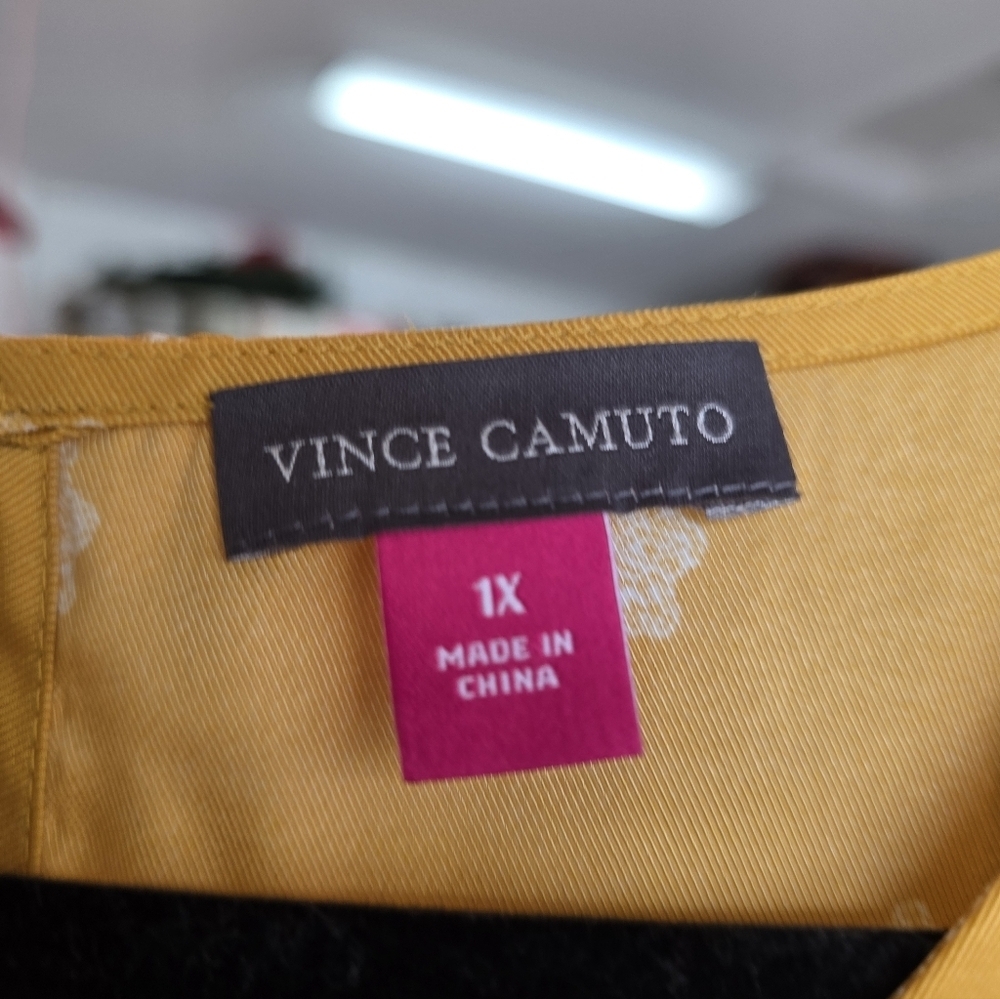Vince Camuto Paisley Mustard Blouse Bell Sleeves Size 1X Chest 24" - Picture 7 of 8